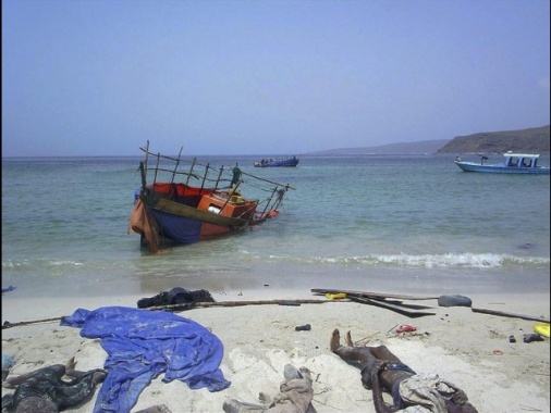 Naufragi al largo di Gibuti e Yemen, un morto e 180 dispersi