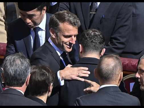 In corso bilaterale tra Zelensky e Macron