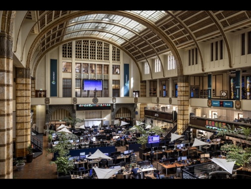 Borsa: l'Europa peggiora dopo il calo del Pil Usa, Milano -1,4%