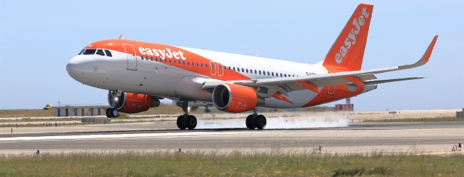 Fumo in cabina e l’aereo torna a Malpensa: «Problema tecnico»
