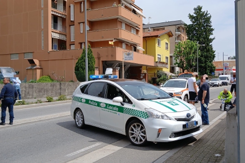 Malore in strada, soccorso da medico e infermiera di passaggio