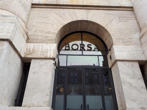Borsa: Milano apre in rialzo dello 0,75%