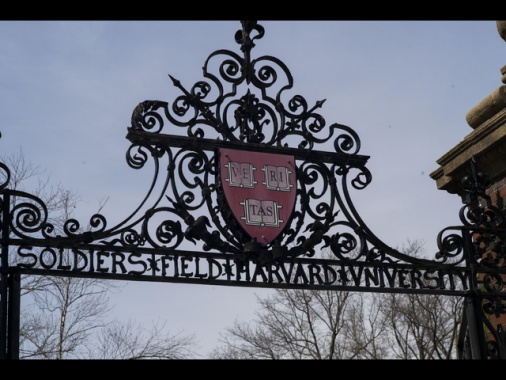 'Rubio avvia esame dei social di stranieri aspiranti a Harvard'