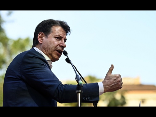 Conte,il simbolo non è di Conte o Grillo, è della comunità