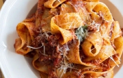 Va a pranzo dalla mamma e finisce in manette