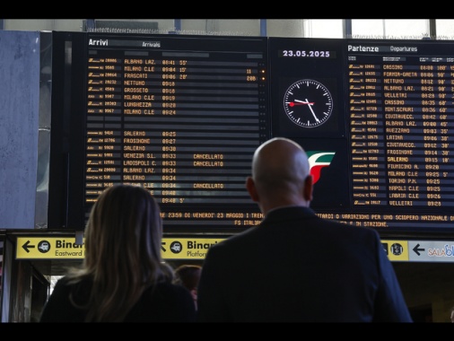 Guasto linea AV, treni cancellati e ritardi fino a 170 minuti