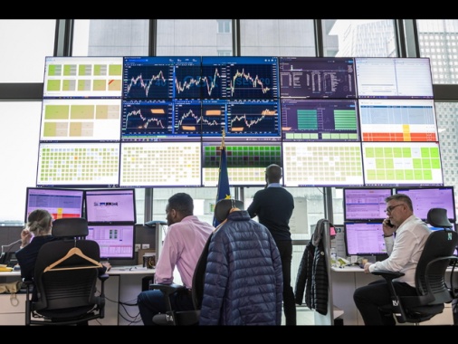 Borsa: Europa brillante, sale Wall Street, Milano +1,25%