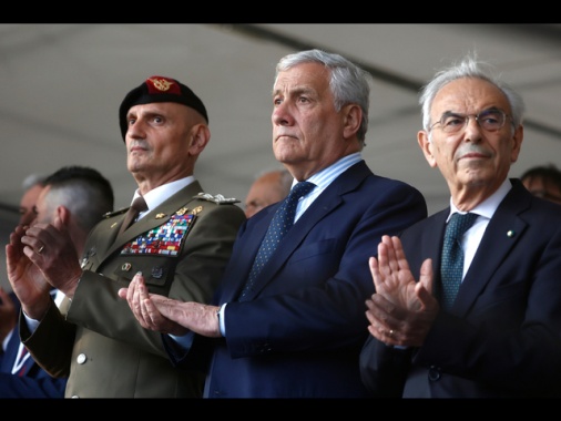 'Militari riposizionati per evitare danni collaterali'