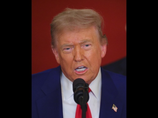Trump apre a cambio di regime a Teheran