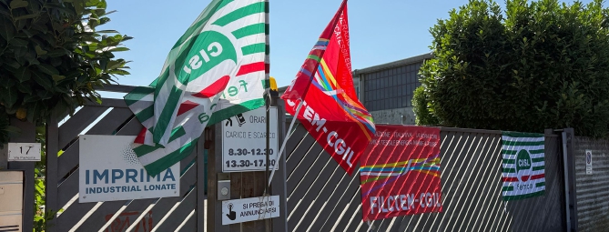 Stipendi in ritardo, lavoratori in protesta a Lonate