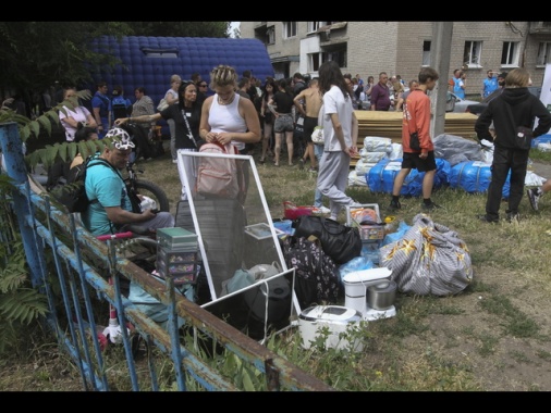 Kiev, 3 morti e 14 feriti in bombardamento su Samar