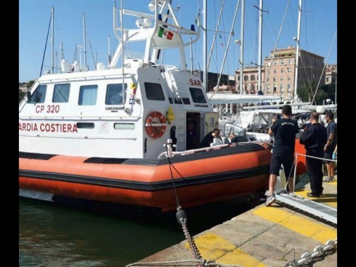 Un corpo recuperato in mare a Cagliari