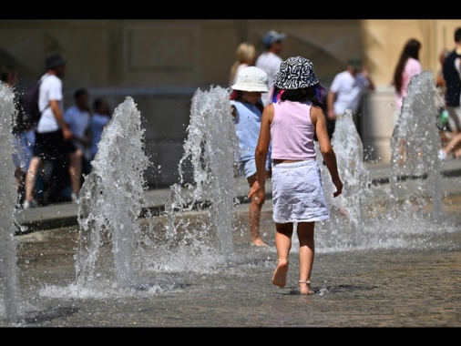 Ancora 24 ore afa poi temporali, grandine e meno caldo al Nord