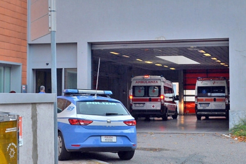 Scontro fra scooter e furgone. Grave un quindicenne