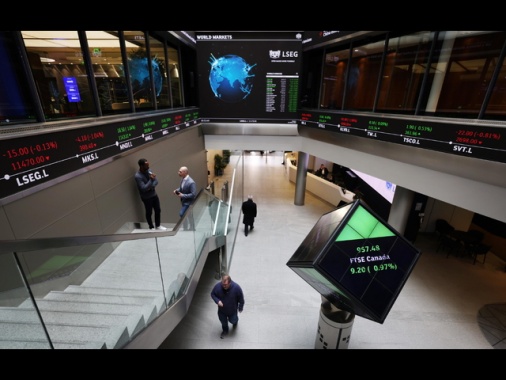 Borsa: l'Europa gira in positivo, Milano +0,1%