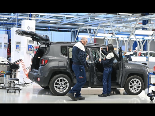 Stellantis, -6% consegne mondiali nel secondo trimestre
