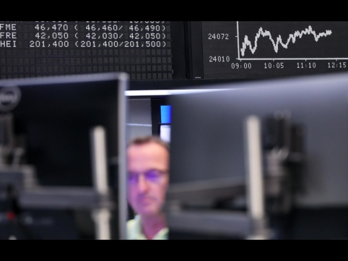 Borsa: l'Europa apre in rialzo e scommette su intesa per i dazi