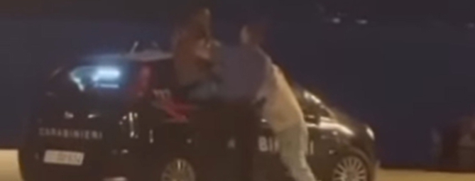 Botte, atti osceni, insulti: Laveno chiede rinforzi