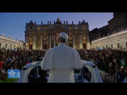 Il Papa entusiasma 120mila giovani,