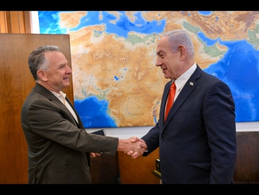 Witkoff in visita a sito di consegna di cibo a sud di Gaza