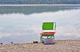 Alghe nel lago di Varese: balneazione sospesa
