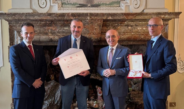 La cerimonia in forma privata nella sede della Prefettura di Varese