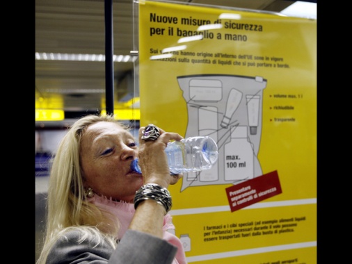 Consumerismo, su biglietti possibilità liquidi nei trolley