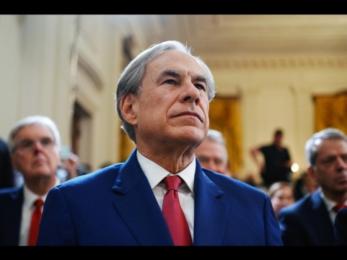 Il governatore del Texas ordina l'arresto dei dem assenti