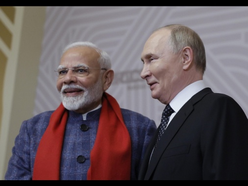 Cremlino, 'illegittime le minacce di Trump all'India'