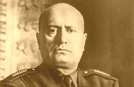 Vuole acquistare una foto del Duce, truffato da un finto agente