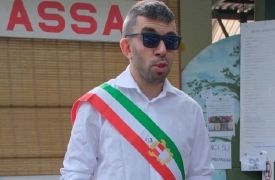 Varese, Pepe in fascia tricolore. Scoppia la polemica