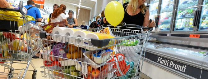 Varese, Ferragosto: supermercati aperti. Tranne uno