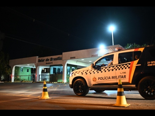 Avvocati Bolsonaro chiedono assoluzione per ex presidente