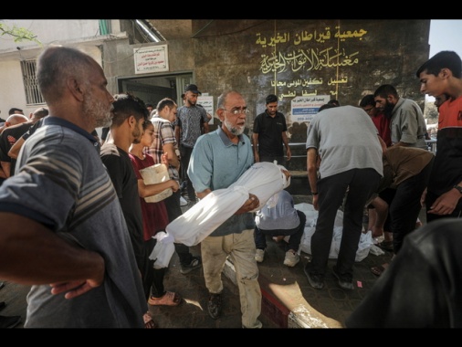Al Jazeera, salgono a 40 i morti a Gaza dall'alba