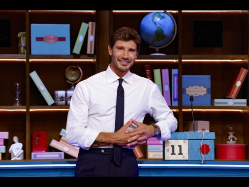 Video rubati a De Martino, pm indaga per revenge porn