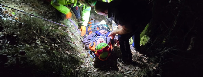 Fungiatt cade in un burrone: trovato dai parenti