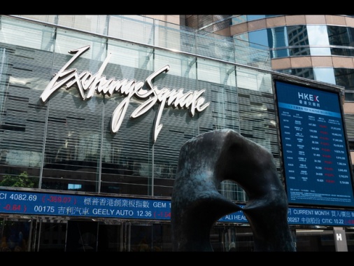 Borsa: l'Asia chiude prudente e guarda alle banche centrali