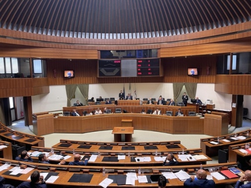 La Sardegna approva la legge sul fine vita