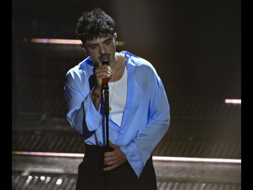 Hit parade, Olly resta primo, arriva Ed Sheeran