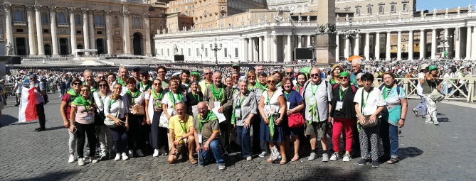 Papa Leone XIV invoca la pace, presenti 60 varesini