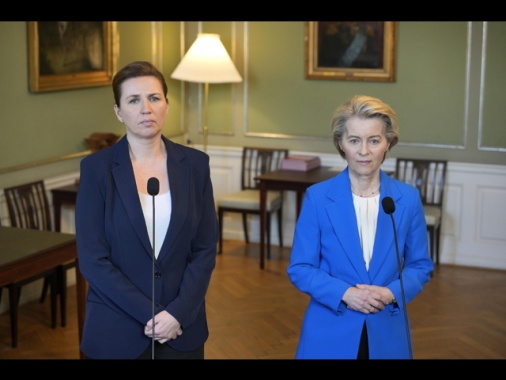 Von der Leyen sente Frederiksen, 'risponderemo a minacce'