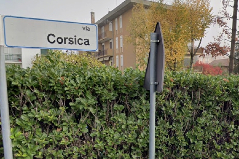Varese, condominio in ostaggio: paura e denunce