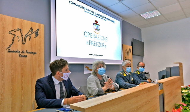 La conferenza stampa dell’operazione “Freezer” della guardia di finanza a settembre 2020 (foto Blitz)