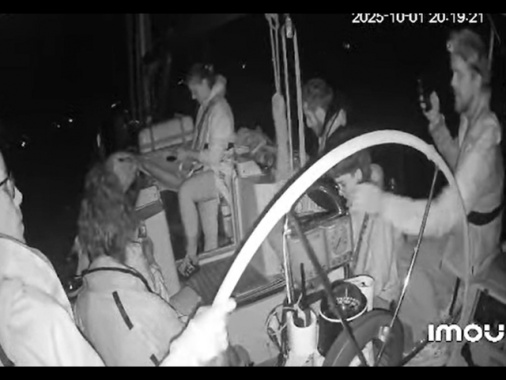 Flotilla, forze israeliane sull'Alma, equipaggio fermato