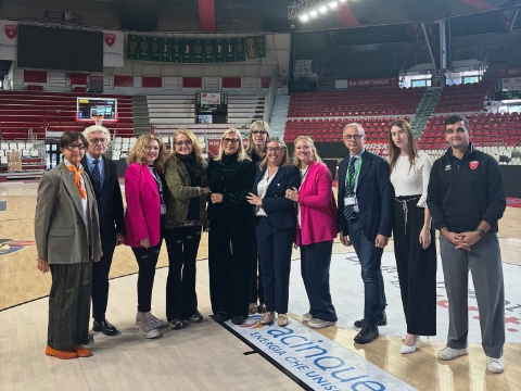 Pallacanestro Varese in campo contro i tumori