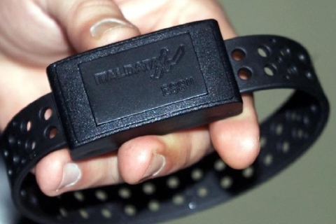 Braccialetto e divieto, ma perseguita la ex: varesino torna in carcere