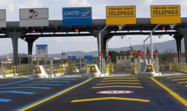 Autostrada chiusa tra Castelletto e Sesto,