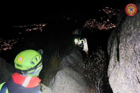 Mottarone, alpinisti bloccati in parete al buio