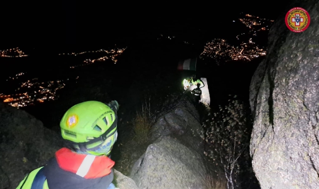 Mottarone, alpinisti bloccati in parete al buio
