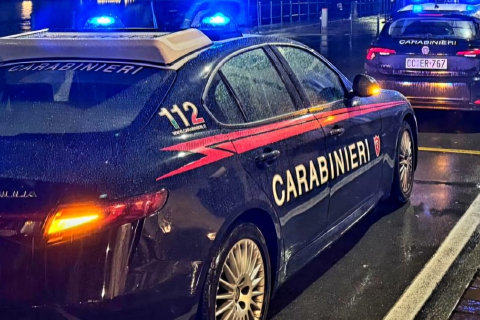 Minacce e spintoni ai carabinieri: 40enne arrestato e poi scarcerato